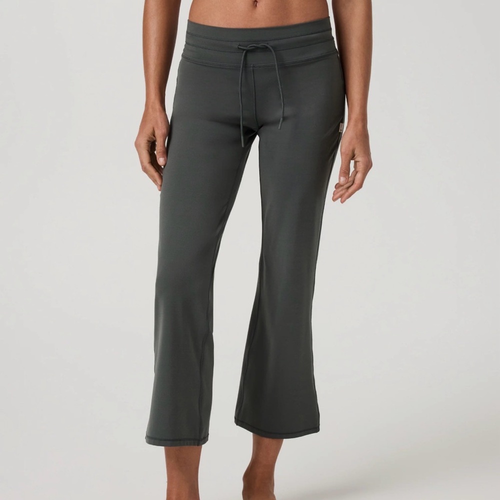 Vuori Dark Jade Daily Form Ankle Capri Performance Pants - Picture 2 of 3